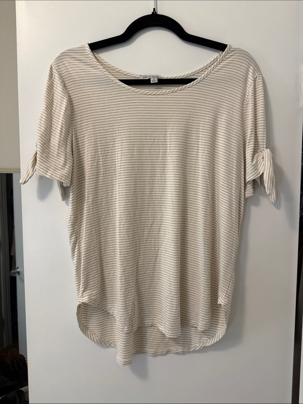 Casual Striped Tie-Sleeve Women’s Top - Cream & Tan